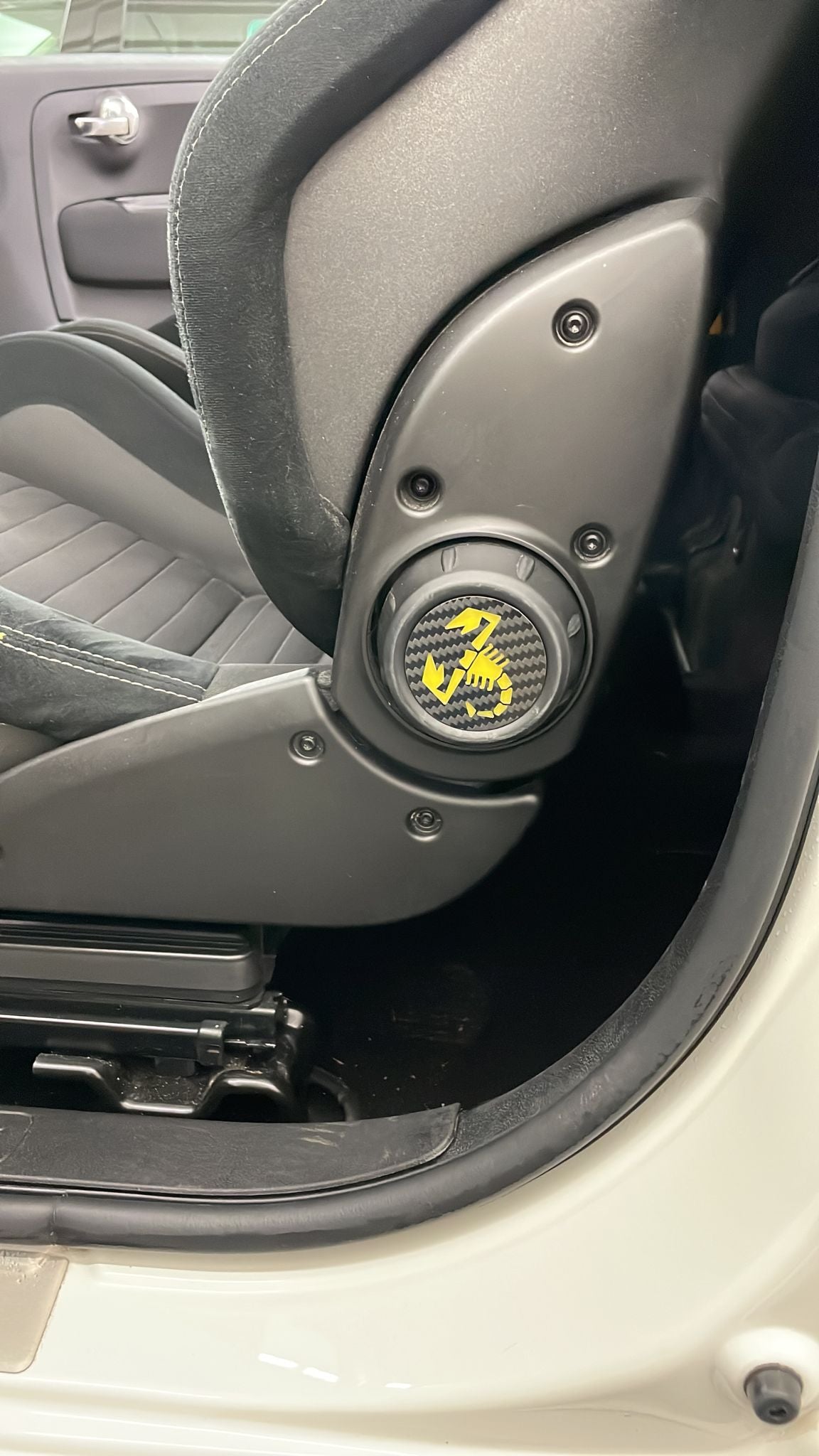 Sabelt Seat Adjuster Cover - Real Carbon
